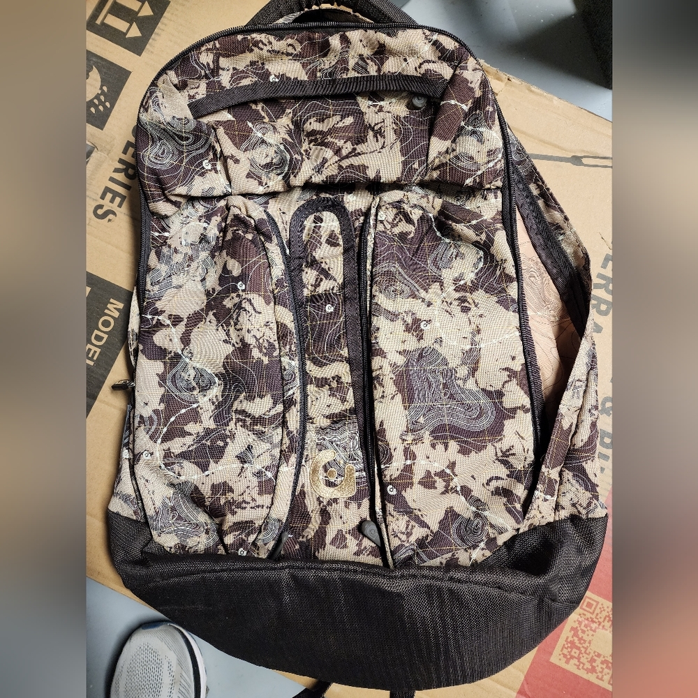 Gravis Metro backpack